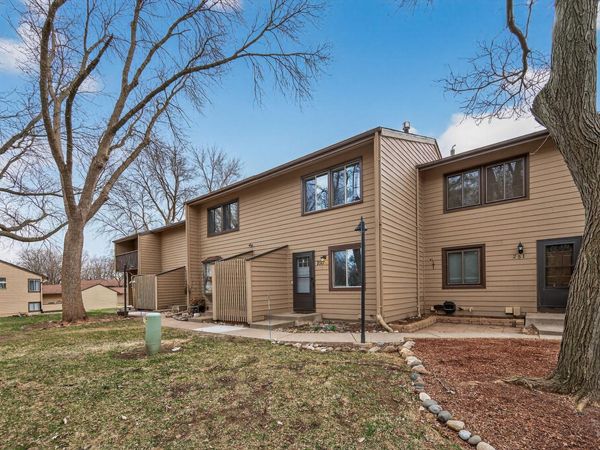 250 W Eagle Lake Drive, Maple Grove, MN 55369