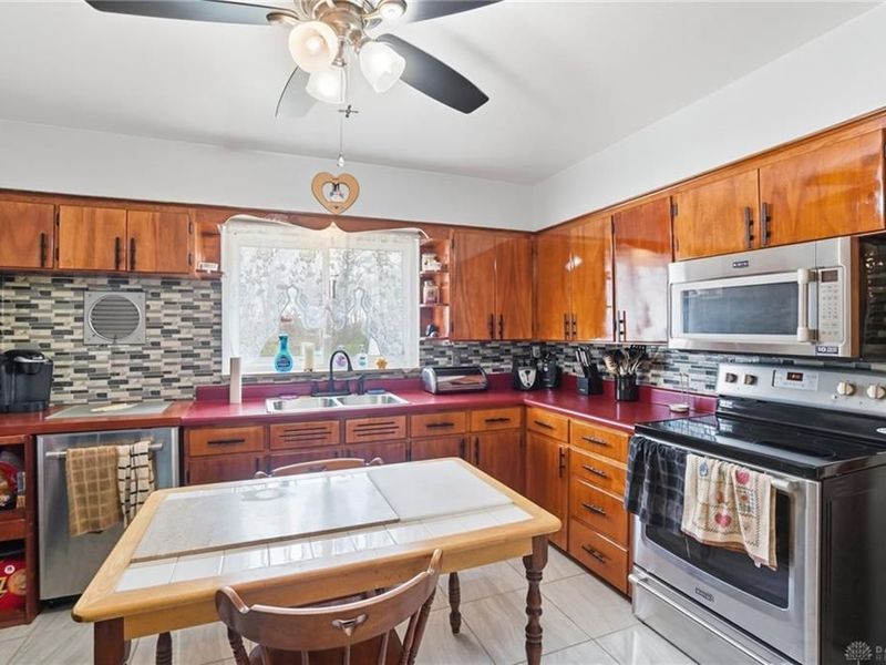 1466 S Central Drive, Beavercreek, OH 45432 Photo 12