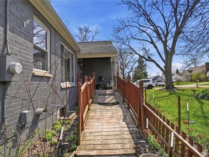 1466 S Central Drive, Beavercreek, OH 45432 Photo 2