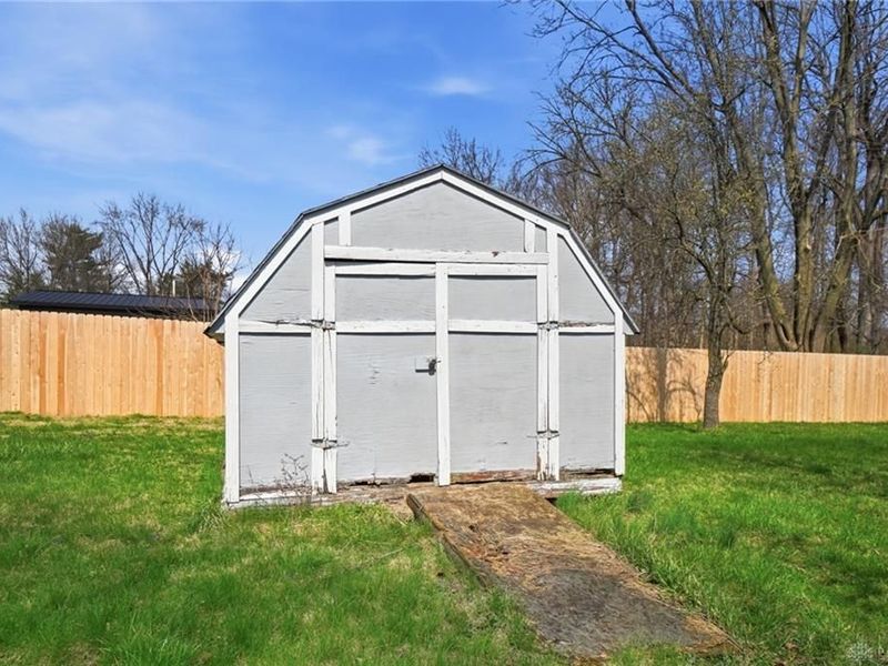 1466 S Central Drive, Beavercreek, OH 45432 Photo 33