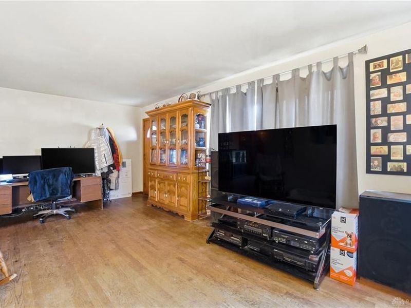 1466 S Central Drive, Beavercreek, OH 45432 Photo 6