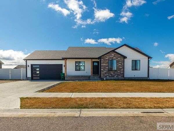 4242 Mansfield Dr, IDAHO FALLS, ID 83401