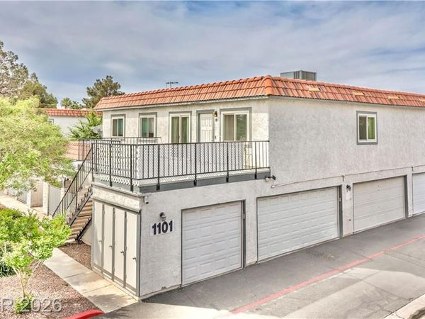 1101 Willow Tree Drive, Unit D, Las Vegas, NV 89128