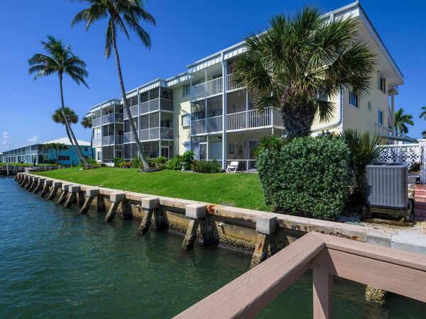 101 Doolen Court, Unit 307, North Palm Beach, FL 33408