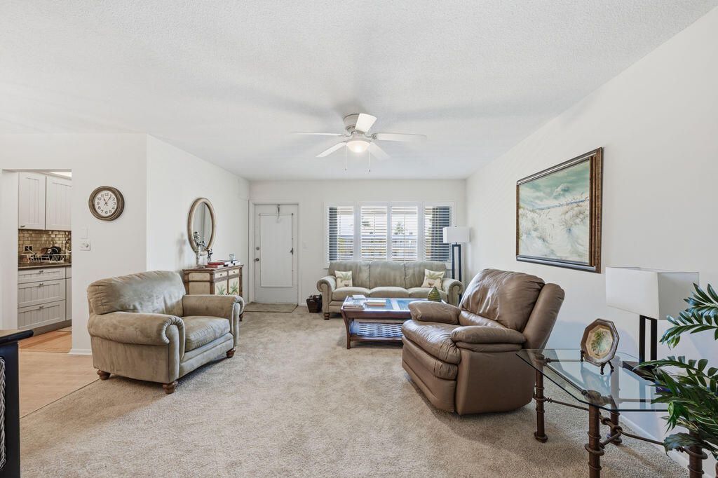 101 Doolen Court, Unit 307, North Palm Beach, FL 33408 Photo