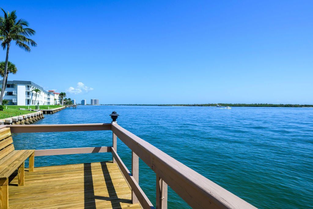 101 Doolen Court, Unit 307, North Palm Beach, FL 33408 Photo