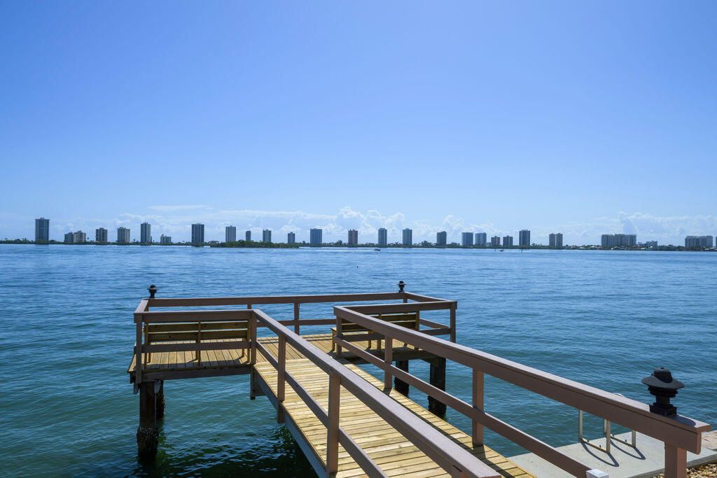 101 Doolen Court, Unit 307, North Palm Beach, FL 33408 Photo