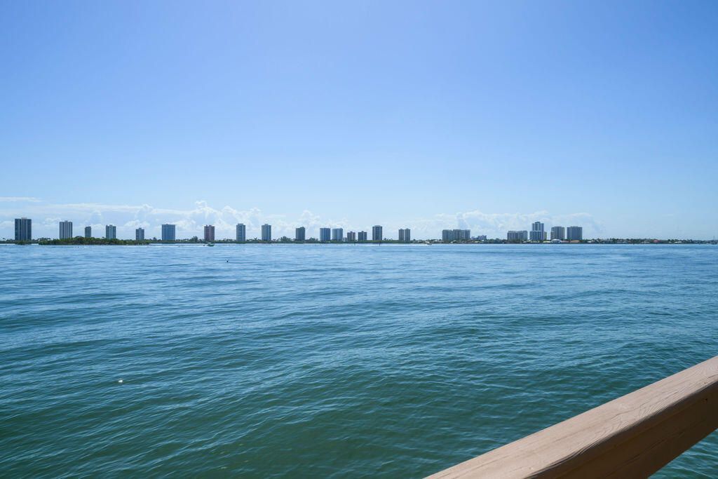 101 Doolen Court, Unit 307, North Palm Beach, FL 33408 Photo