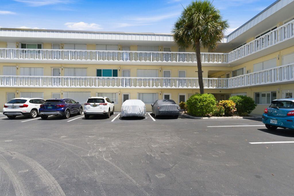 101 Doolen Court, Unit 307, North Palm Beach, FL 33408 Photo