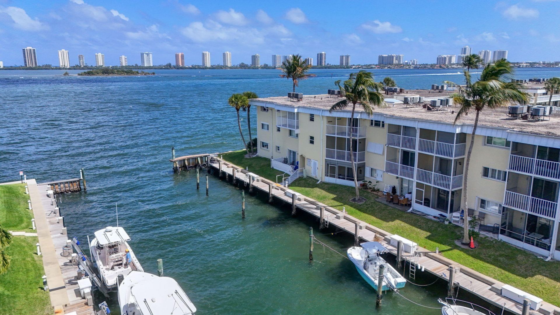 101 Doolen Court, Unit 307, North Palm Beach, FL 33408 Photo