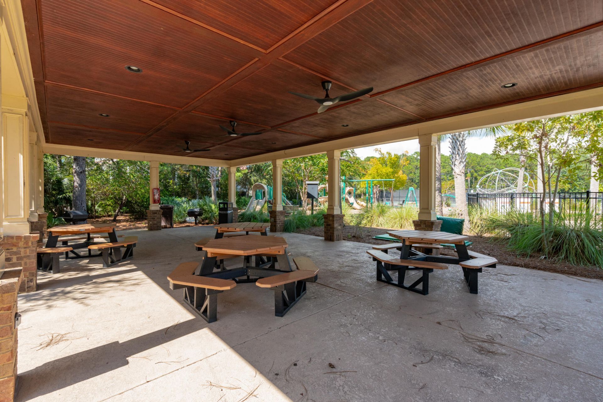 1600 Rivertowne Country Club Drive Photo 59