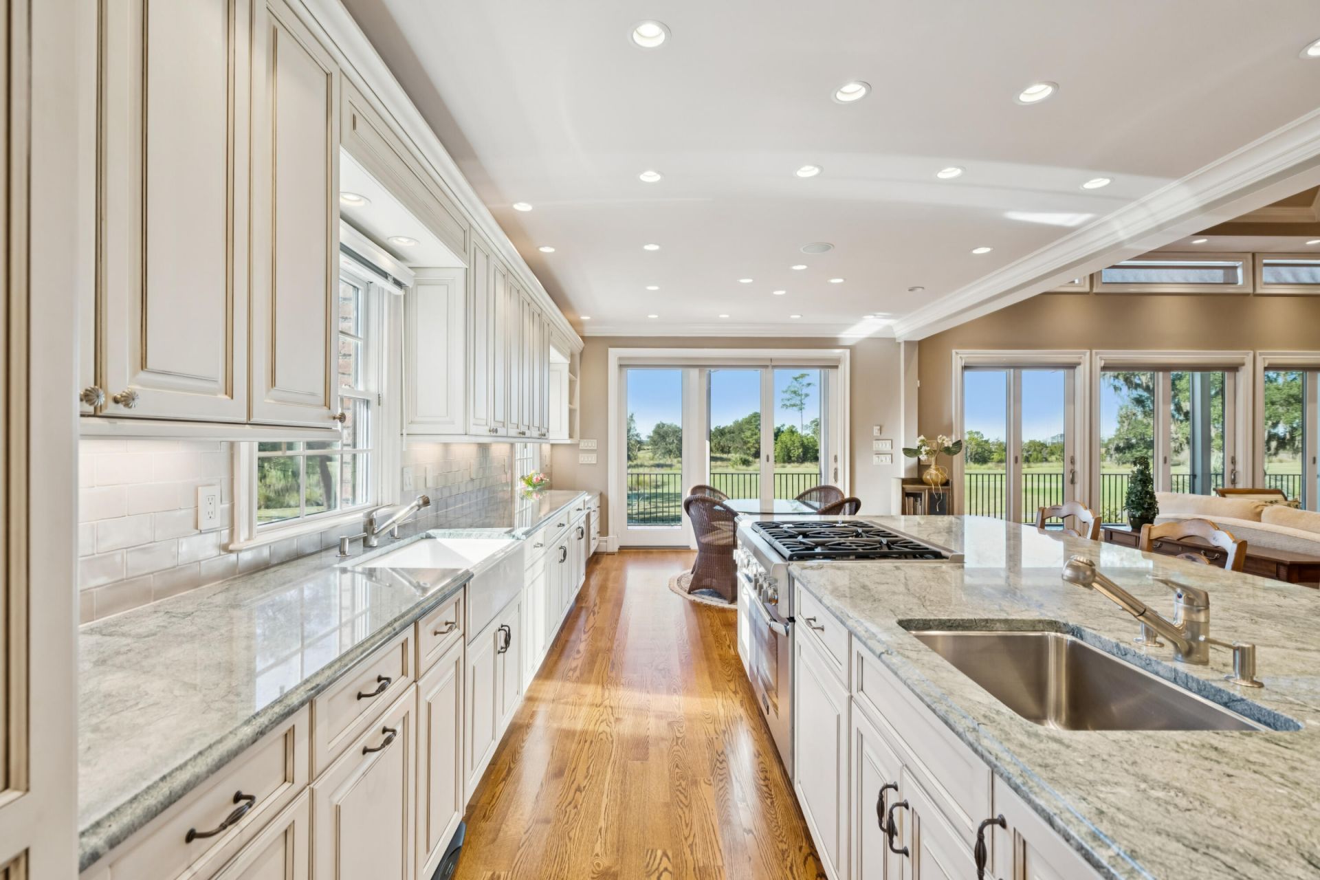 1600 Rivertowne Country Club Drive Photo 9