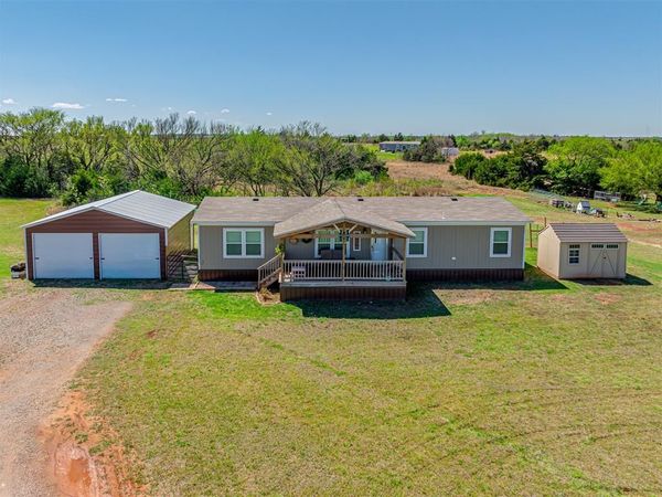 8600 Briarwood Drive, Guthrie, OK 73044