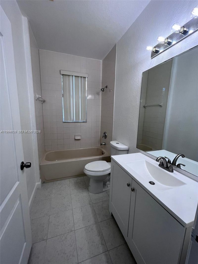 1656 SE 29th Ct, Unit 107, Homestead, FL 33035 Photo