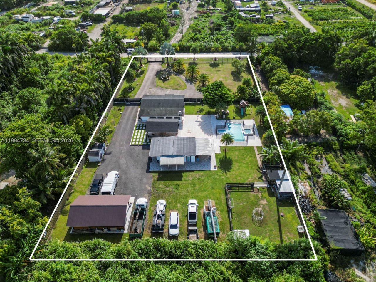 15305 SW 209th Ave , Miami, FL 33187 Photo