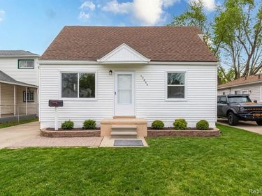 17322 Martin Road, Roseville, MI 48066