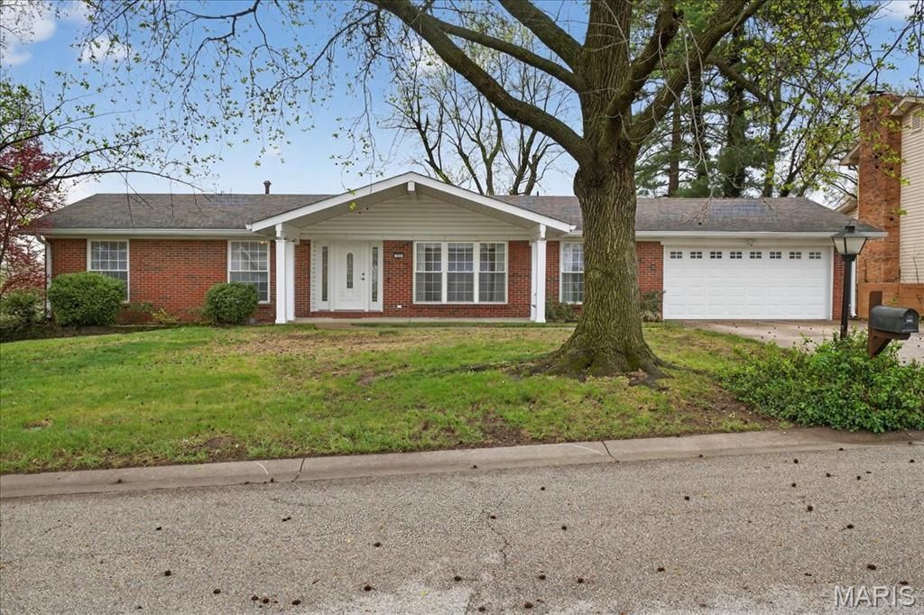 110 Wildwood Court, Saint Charles, MO 63303 Main Photo