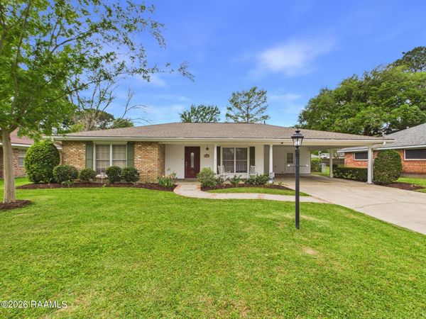 207 S William Drive , Lafayette, LA 70506