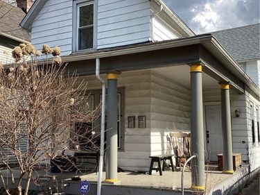 6009 W Clinton Avenue, Cleveland, OH 44102