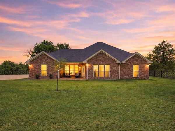 405 Zion Hill Road, Weatherford, TX 76088
