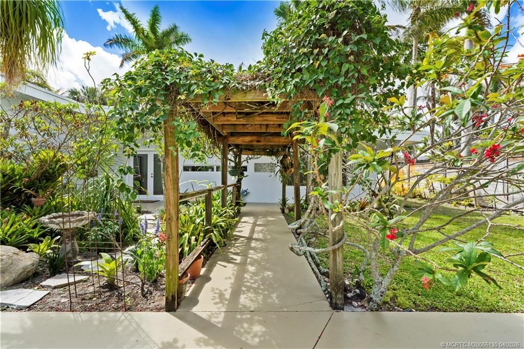 505 SW North Carolina Drive, Stuart, FL 34994 Photo