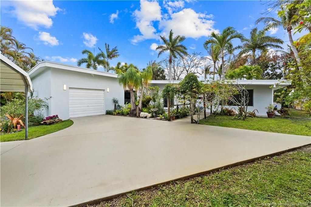 505 SW North Carolina Drive, Stuart, FL 34994 Photo