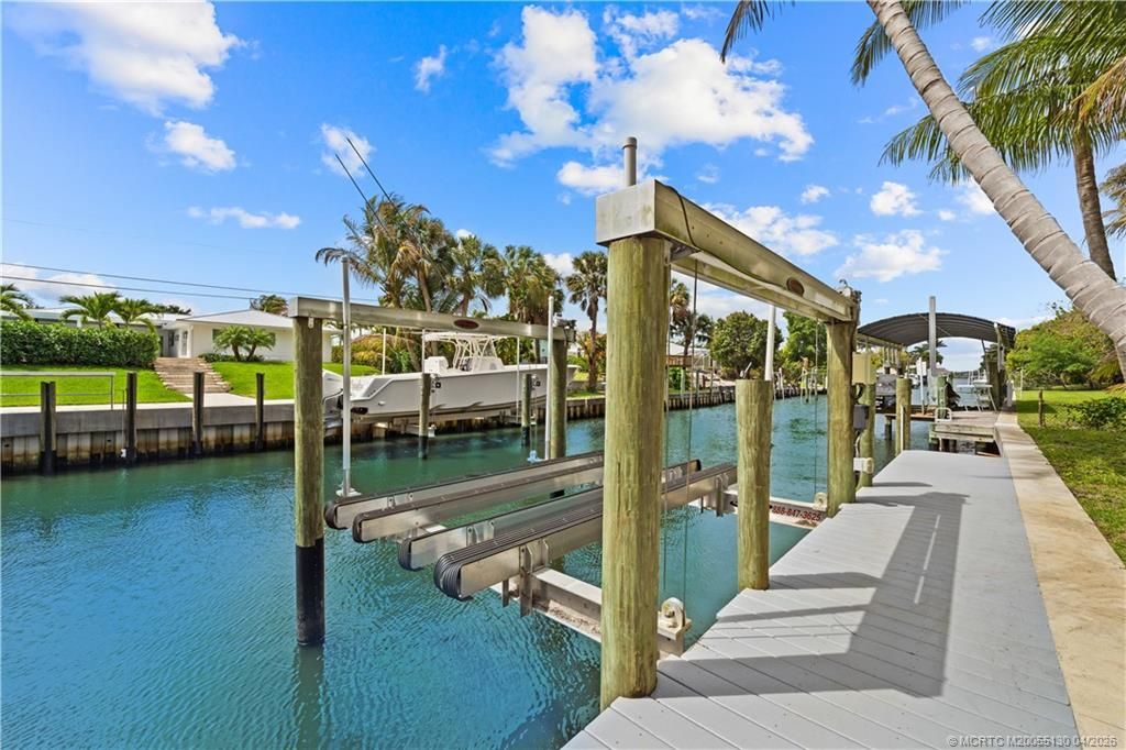 505 SW North Carolina Drive, Stuart, FL 34994 Photo
