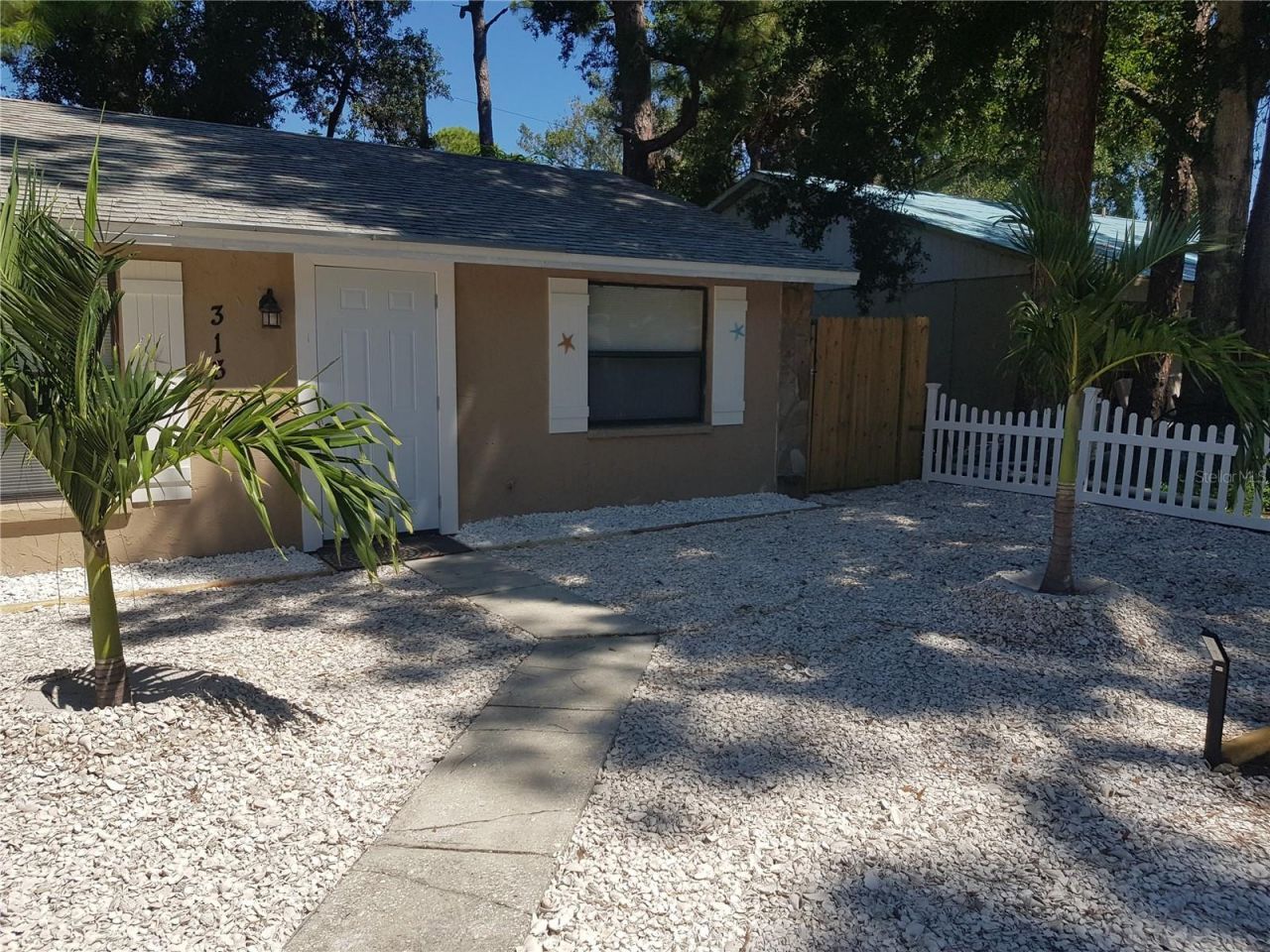 311 58th Avenue E, Bradenton, FL 34203 Photo