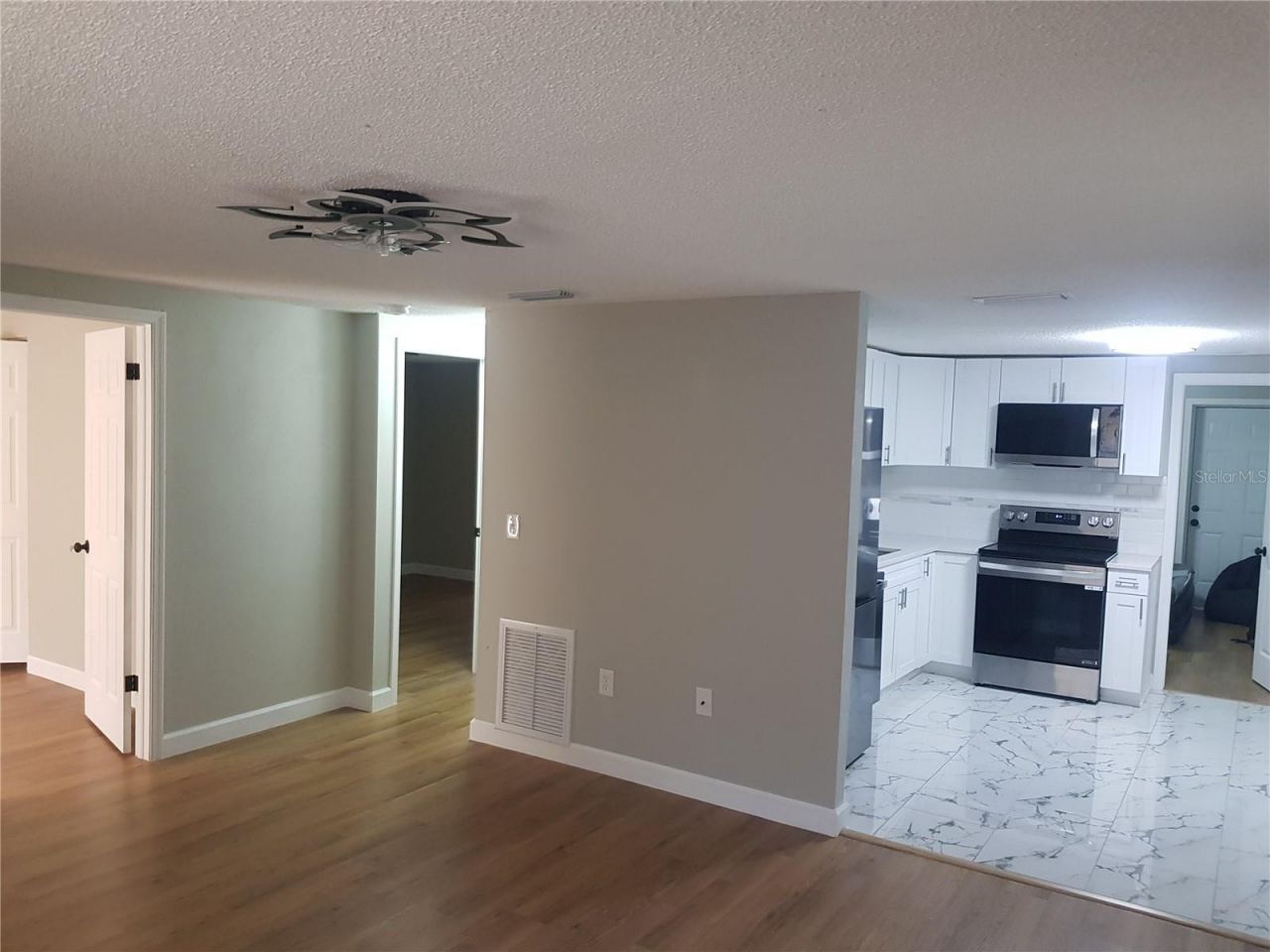 311 58th Avenue E, Bradenton, FL 34203 Photo