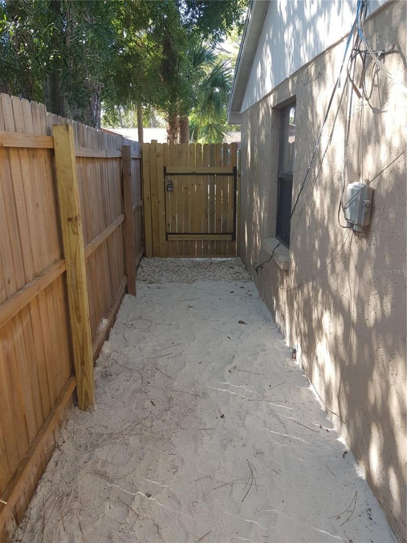 311 58th Avenue E, Bradenton, FL 34203 Photo