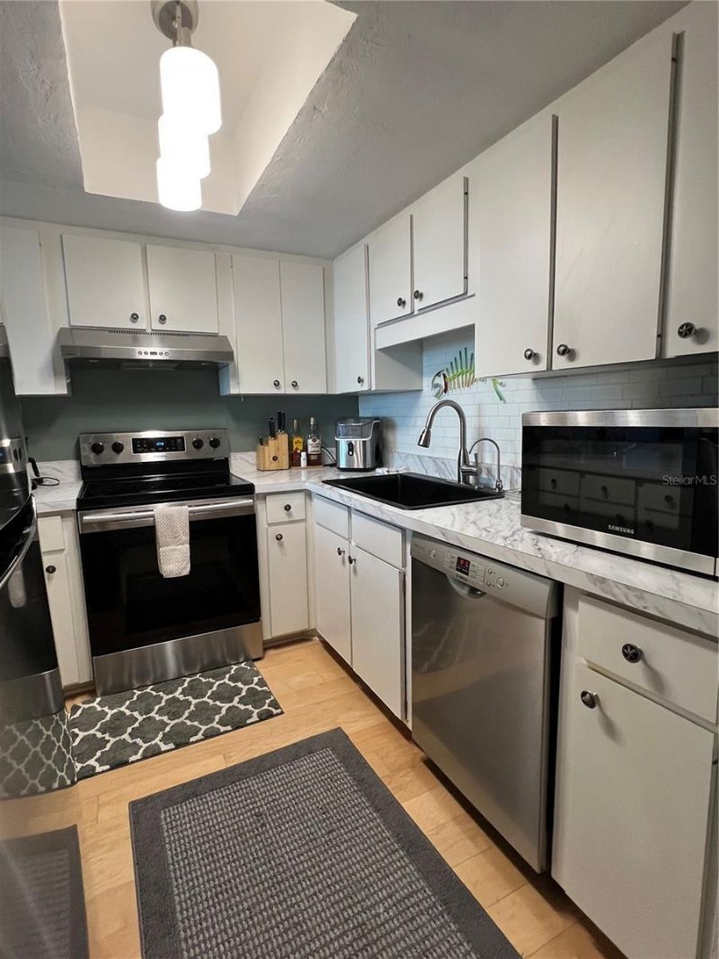 850 3rd Street, Unit 2, Cedar Key, FL 32625 Photo