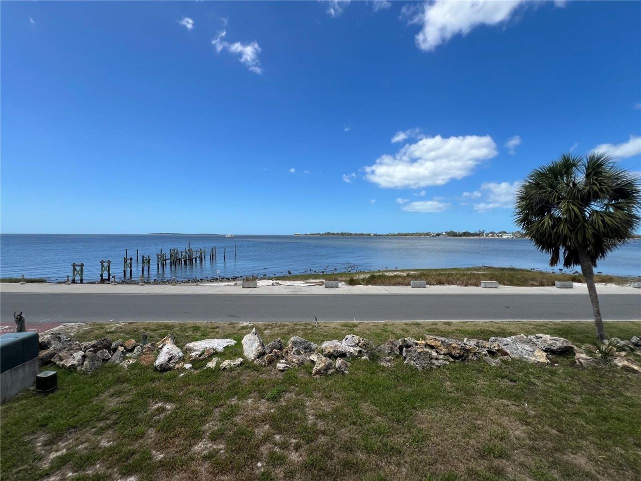 850 3rd Street, Unit 2, Cedar Key, FL 32625 Photo