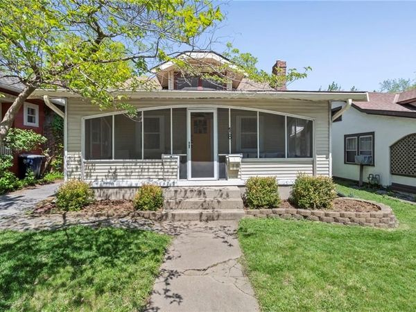 18 E 72nd Street, Kansas City, MO 64114