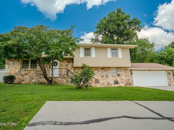 11333 Snyder Rd, Knoxville, TN 37932