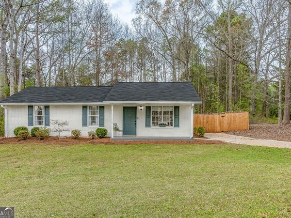 1 Brookfield Drive, Newnan, GA 30265