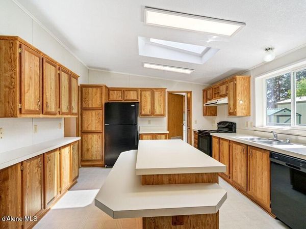 122 E Walrose Loop, Hayden, ID 83835