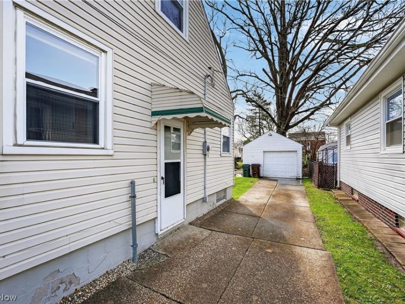 2819 Tuxedo Avenue, Parma, OH 44134 Photo 4