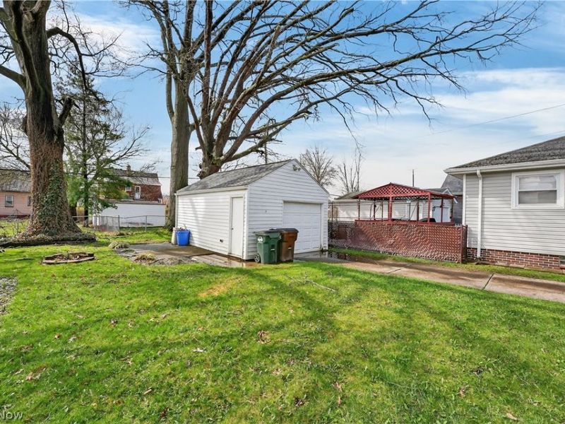 2819 Tuxedo Avenue, Parma, OH 44134 Photo 6