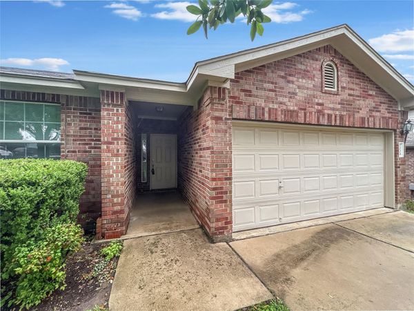 1009 Middle Brook DR, Leander, TX 78641