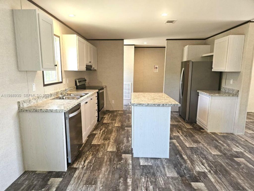 881 Woodland Blvd , Clewiston, FL 33440 Photo