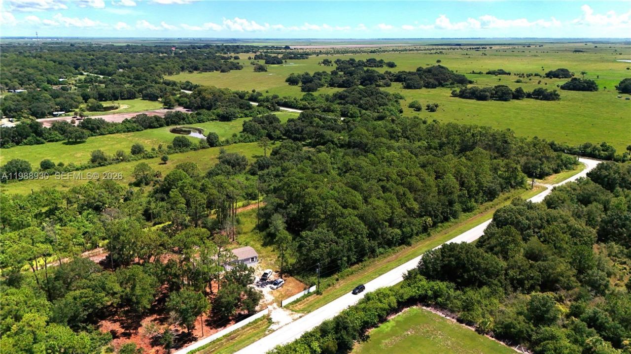 881 Woodland Blvd , Clewiston, FL 33440 Photo