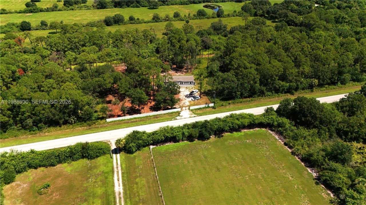 881 Woodland Blvd , Clewiston, FL 33440 Photo