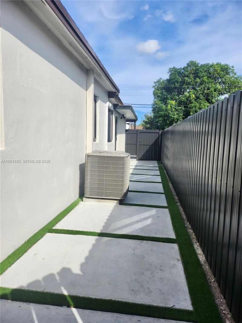 201 SW 62nd Ave, Miami, FL 33144 Photo