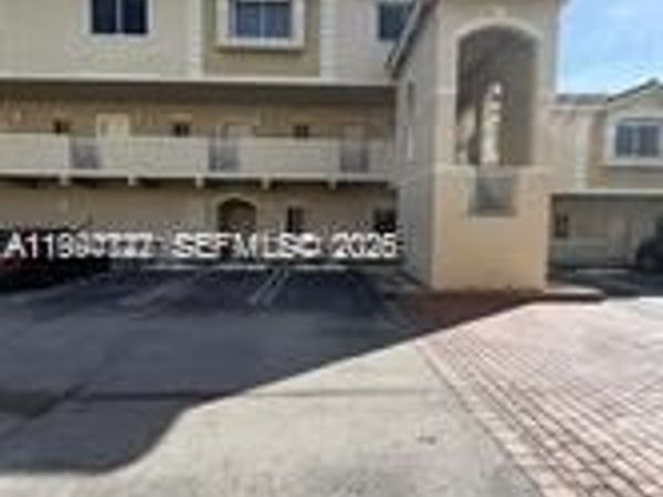 7995 NW 8th St, Unit 115, Miami, FL 33126