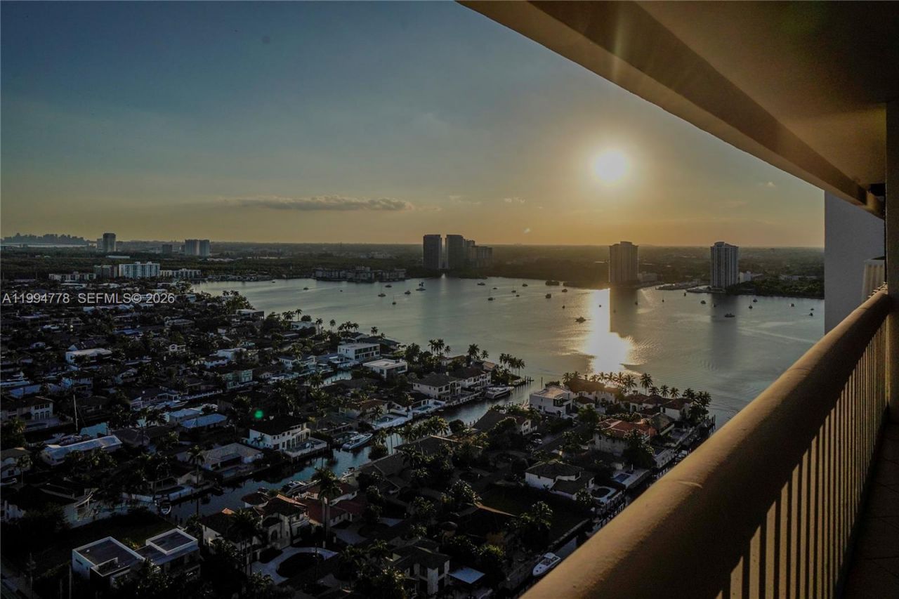 2000 Island Blvd, Unit 2404, Aventura, FL 33160 Photo