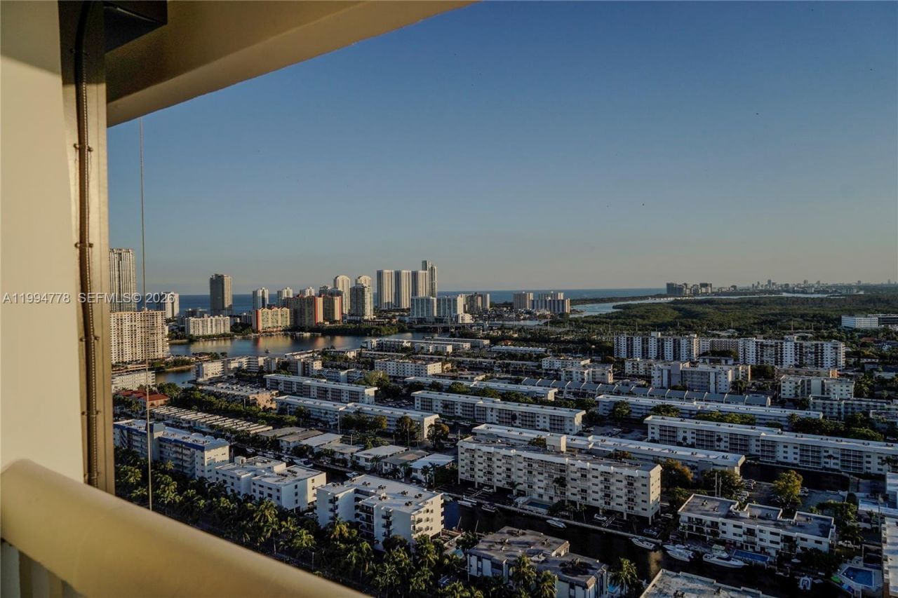 2000 Island Blvd, Unit 2404, Aventura, FL 33160 Photo
