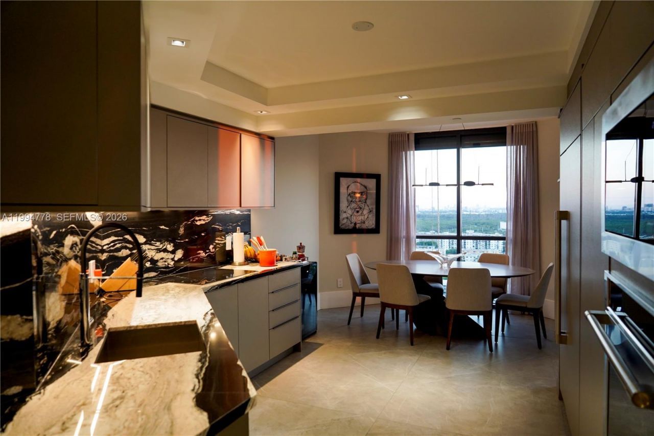 2000 Island Blvd, Unit 2404, Aventura, FL 33160 Photo