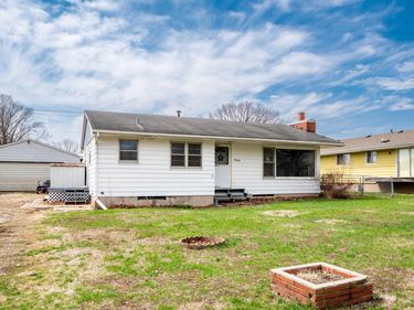 5024 E LAWRENCE Avenue, Chillicothe, IL 61523