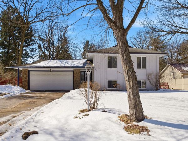 10664 Hollywood Boulevard NW, Coon Rapids, MN 55433