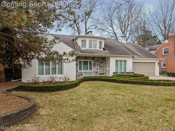 73 Hawthorne Road, Vlg of Grosse Pointe Shores, MI 48236